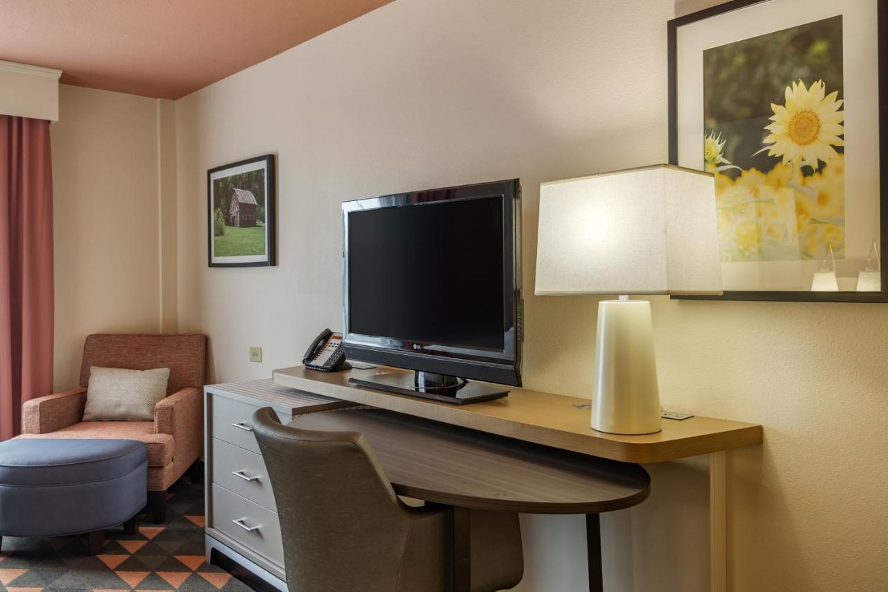 Holiday Inn Atlanta-Gas South Arena Area By Ihg Duluth Buitenkant foto